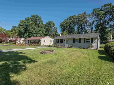 1102 Feltis, Temperance, MI 48182 photo 3