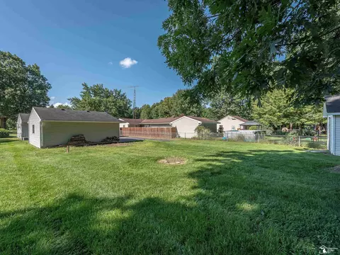 1102 Feltis, Temperance, MI 48182 photo 33