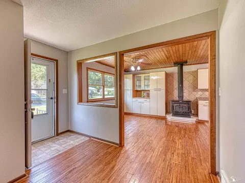 1102 Feltis, Temperance, MI 48182 photo 5