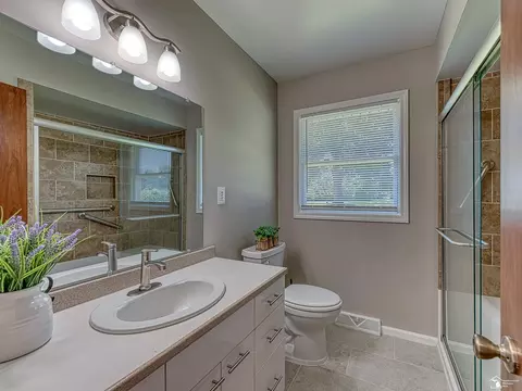 1102 Feltis, Temperance, MI 48182 photo 26