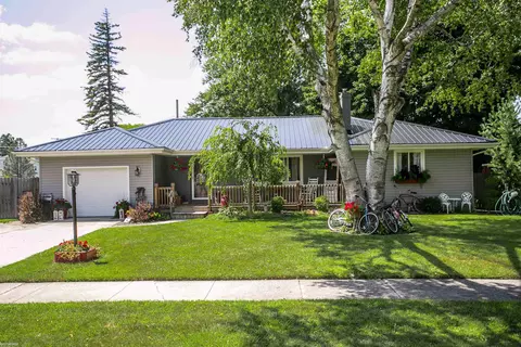 1458 New Hampshire, Marysville, MI 48040