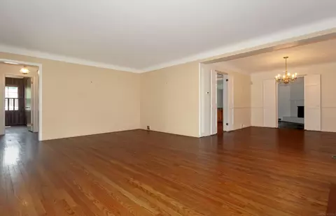 55 Roslyn, Grosse Pointe Shores, MI 48236 photo 8