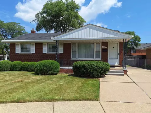 19613 Lancaster, Harper Woods, MI 48225