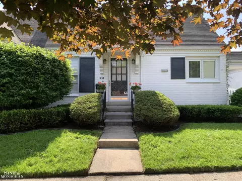 434 Calvin, Grosse Pointe Farms, MI 48236