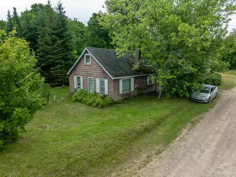 e5347 Michigan 94, Munising, MI 49862 photo 3