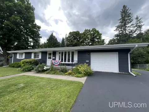 338 N Main, L'anse, MI 49946