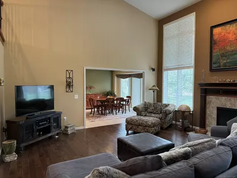 Living - 50493 August, Macomb, MI 48044 photo 2 of 3