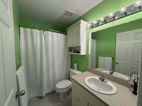 Bath - 50493 August, Macomb, MI 48044 photo 6 of 7