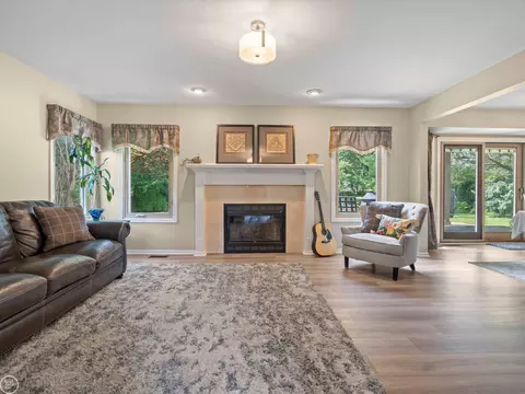 49193 Frances, Macomb, MI 48044 photo 8