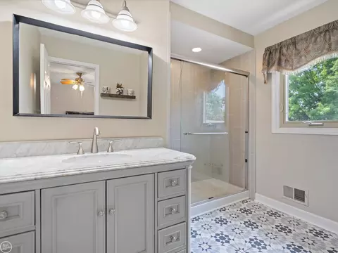 49193 Frances, Macomb, MI 48044 photo 21