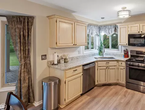 49193 Frances, Macomb, MI 48044 photo 13