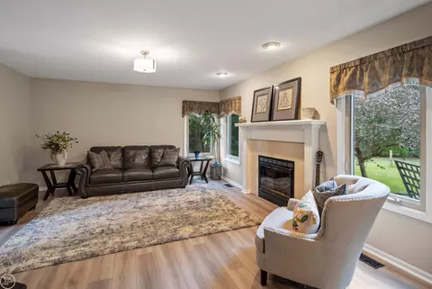 49193 Frances, Macomb, MI 48044 photo 9
