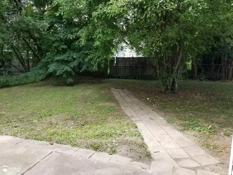 Exterior - 1238 Huron, Flint, MI 48507 photo 6 of 6