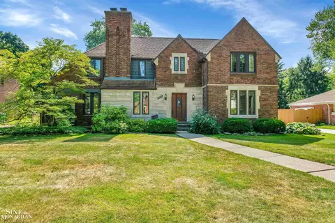 829 Trombley, Grosse Pointe Park, MI 48230