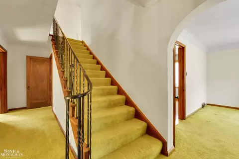Entry Way - 829 Trombley, Grosse Pointe Park, MI 48230 photo 2 of 2
