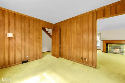 Living - 829 Trombley, Grosse Pointe Park, MI 48230 photo 4 of 7
