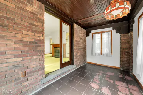 Exterior - 829 Trombley, Grosse Pointe Park, MI 48230 photo 2 of 10