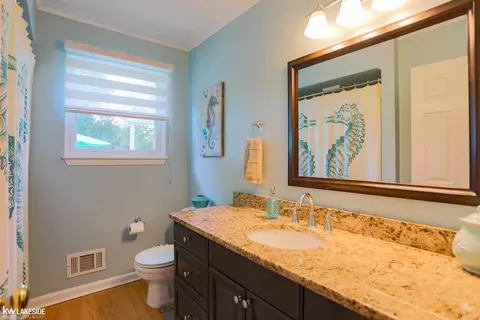 Bath - 23566 Colonial, Armada, MI 48005 photo 1 of 1