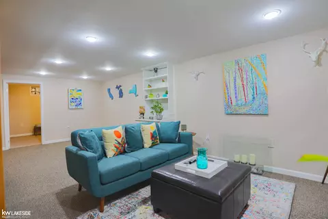 Living - 23566 Colonial, Armada, MI 48005 photo 3 of 4