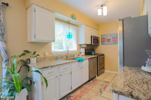 Kitchen - 23566 Colonial, Armada, MI 48005 photo 2 of 2