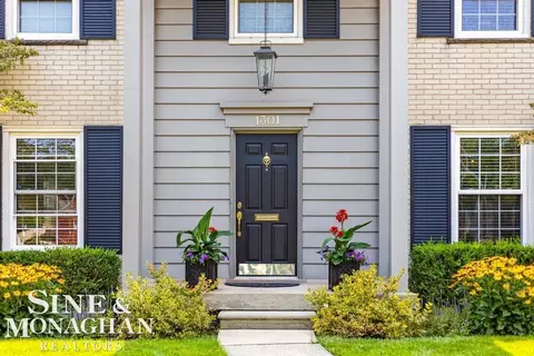 Exterior - 1301 Torrey, Grosse Pointe Woods, MI 48236 photo 2 of 9