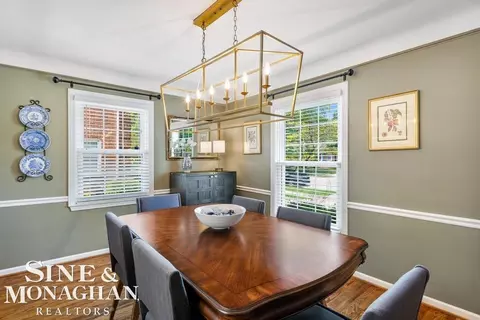 Dining - 1301 Torrey, Grosse Pointe Woods, MI 48236 photo 2 of 2