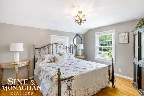 Bedroom - 1301 Torrey, Grosse Pointe Woods, MI 48236 photo 4 of 4