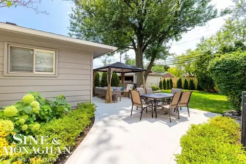 Exterior - 1301 Torrey, Grosse Pointe Woods, MI 48236 photo 7 of 9