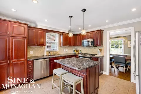 Kitchen - 1301 Torrey, Grosse Pointe Woods, MI 48236 photo 2 of 4