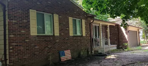 Exterior - 9441 Coldwater, Flushing, MI 48433 photo 9 of 13