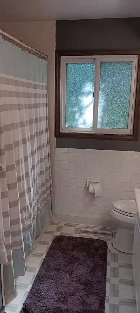 Bath - 9441 Coldwater, Flushing, MI 48433 photo 3 of 4