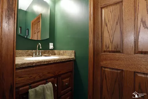 613 Pickard, Temperance, MI 48182 photo 26