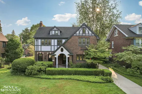 1228 Kensington, Grosse Pointe Park, MI 48230