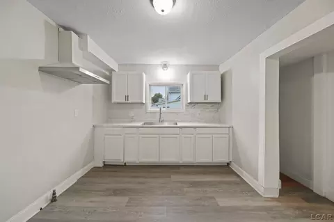 929 E Maumee, Adrian, MI 49221 photo 7