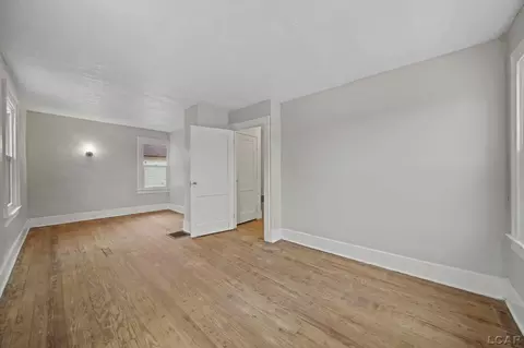 929 E Maumee, Adrian, MI 49221 photo 21