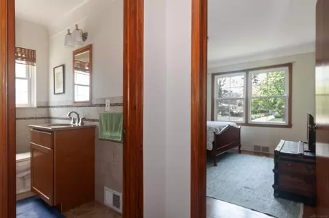 1636 Hawthorne, Grosse Pointe Woods, MI 48236 photo 16