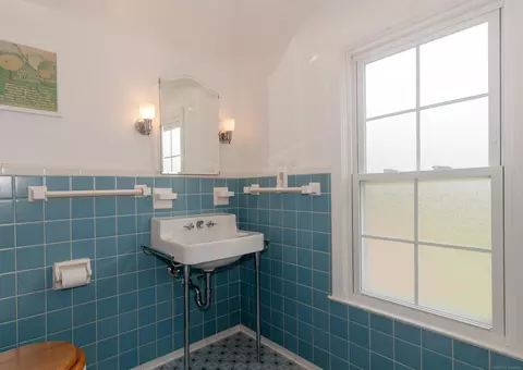 1636 Hawthorne, Grosse Pointe Woods, MI 48236 photo 25