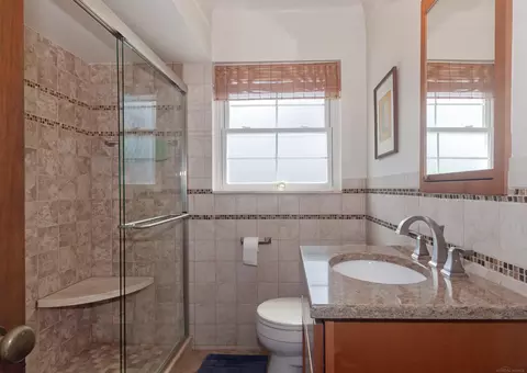 1636 Hawthorne, Grosse Pointe Woods, MI 48236 photo 19