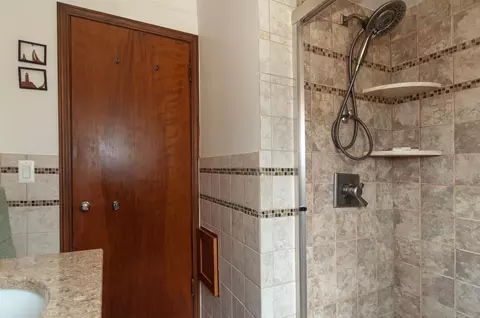 1636 Hawthorne, Grosse Pointe Woods, MI 48236 photo 20