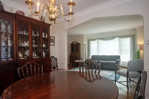 1636 Hawthorne, Grosse Pointe Woods, MI 48236 photo 11