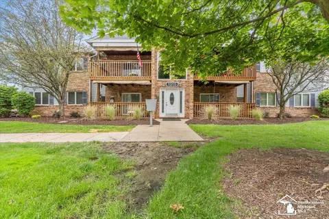 1315 Harbour #3, Trenton, MI 48183