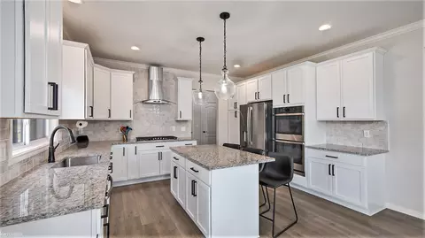 Kitchen - 52978 Char Marie, Macomb, MI 48042 photo 3 of 4