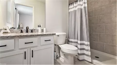 Bath - 52978 Char Marie, Macomb, MI 48042 photo 3 of 3