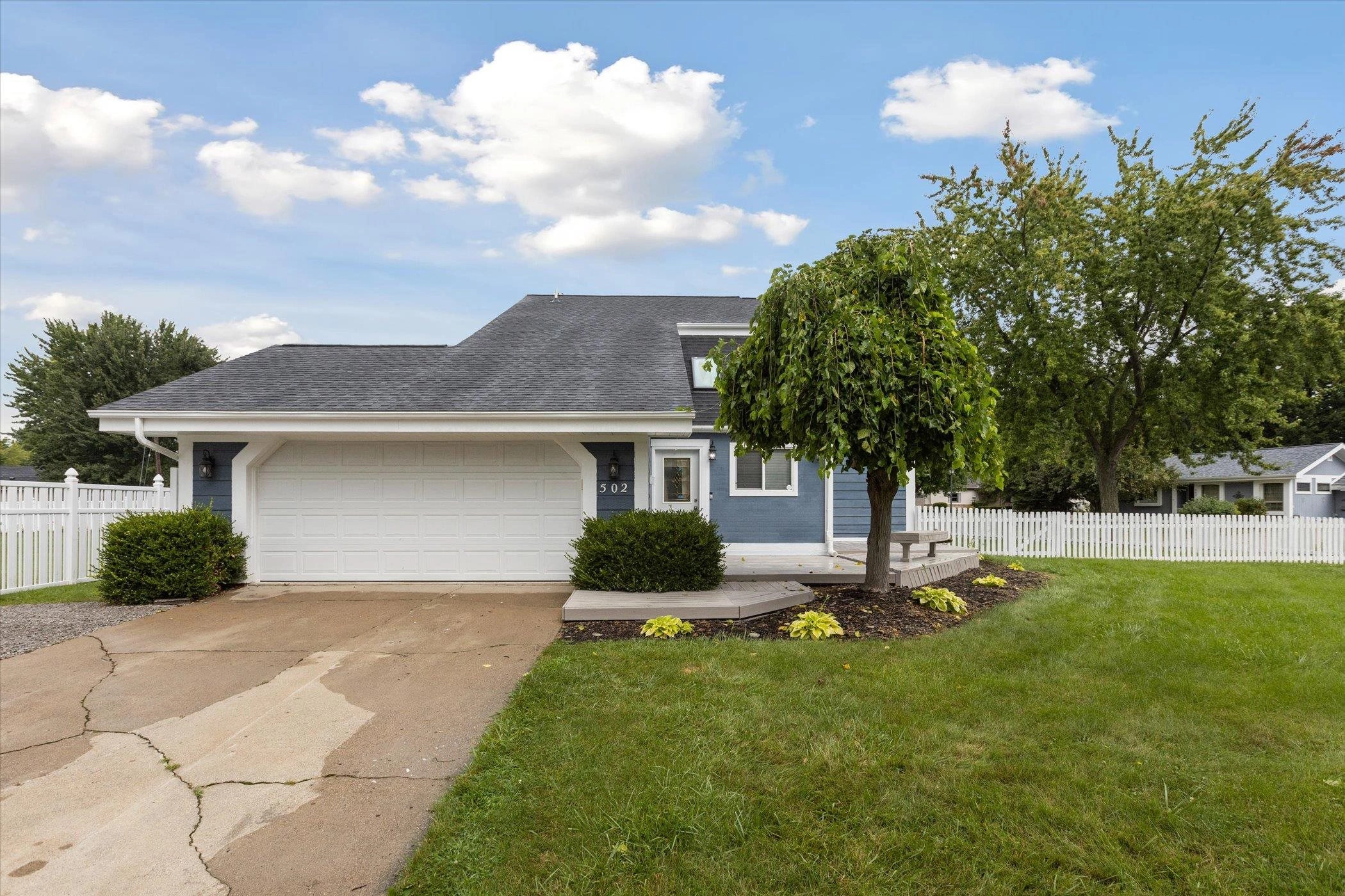 502 Gary Ray Dr  