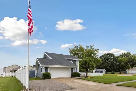 Exterior - 502 Gary Ray, Davison, MI 48423 photo 2 of 7