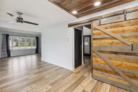 Entry Way - 502 Gary Ray, Davison, MI 48423 photo 1 of 4