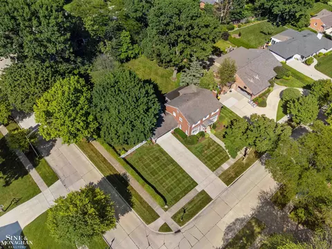 View/Area - 84 Clairview, Grosse Pointe Shores, MI 48236 photo 6 of 9