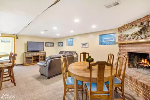 Other - 84 Clairview, Grosse Pointe Shores, MI 48236 photo 4 of 11