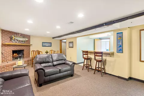 Living - 84 Clairview, Grosse Pointe Shores, MI 48236 photo 2 of 2
