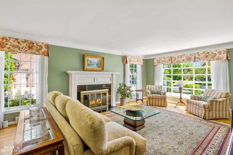 Living - 84 Clairview, Grosse Pointe Shores, MI 48236 photo 1 of 2